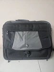 Targus CPT401DUS 17" Deluxe Laptop Case Computer Bag Dome System. Fixed Price $25.37.